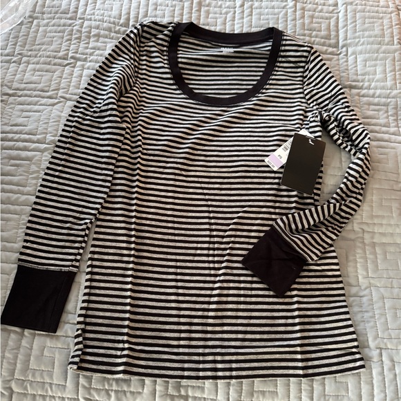 a.n.a Black and White Striped Long Sleeve Top - Picture 1 of 3